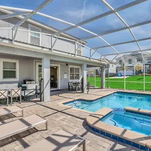 8br Luxury - Sleeps 22 - Near With Pool & Hot Tub! Holiday home